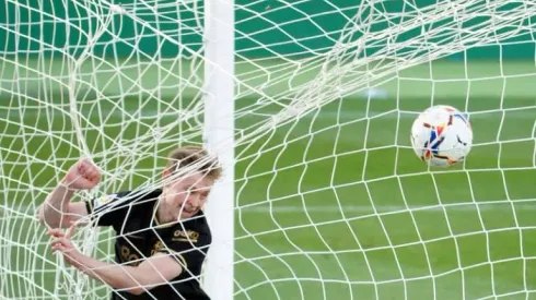 De Jong steers Barca to Elche win without suspended Messi