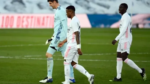 Real Madrid beaten by Levante to hand Atletico title boost