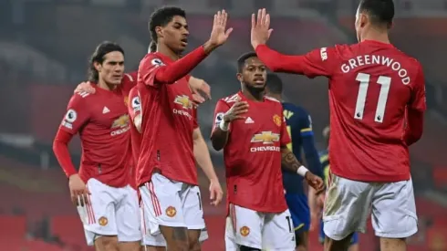 Man Utd hit Southampton for nine, Arsenal lose at Wolves