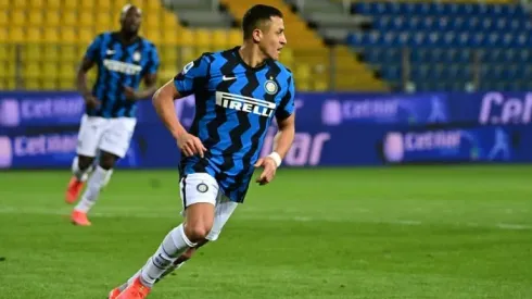 Sanchez brace sends Inter six-points clear