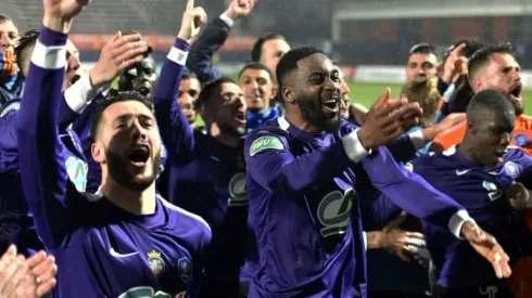 Marseille knocked out of French Cup by amateurs, Lille through