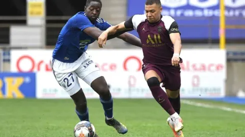 Mbappe strikes as PSG keep pressure on Lille