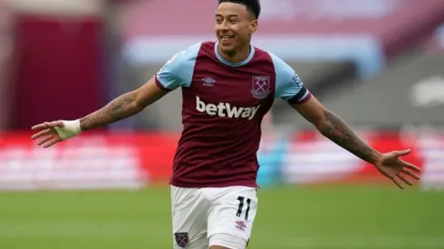 Lingard lifts West Ham into fourth, Man Utd eye Spurs revenge