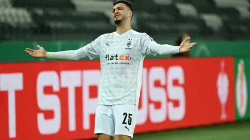 Gladbach's Bensebaini out to spoil Bayern title party