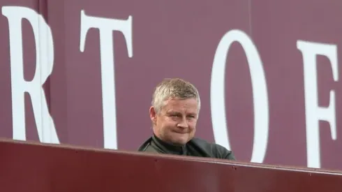 Solskjaer hails 'resilient' Man Utd as Man City kept waiting for title