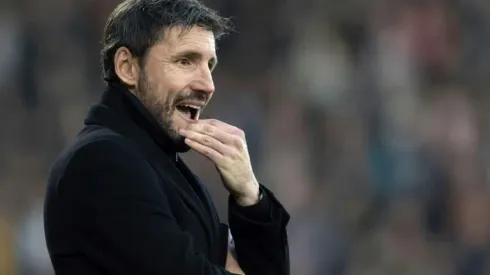 Van Bommel takes over as Wolfsburg coach