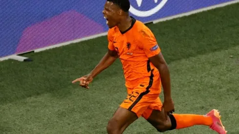 Flying Dutchman Dumfries emerges as breakout star of Euro 2020