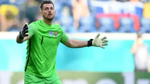 Bookworm Dubravka out to stop Spanish forwards