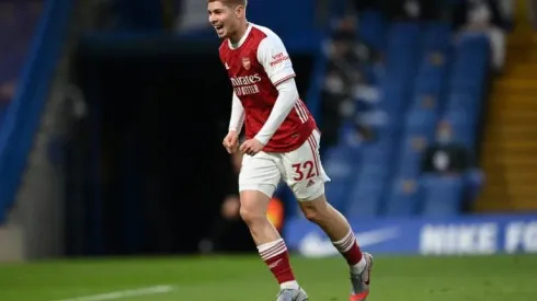 Smith Rowe signs new long-term deal with Arsenal