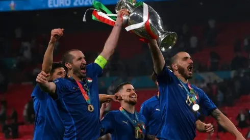 Euro hero Chiellini signs two-year deal with Juventus