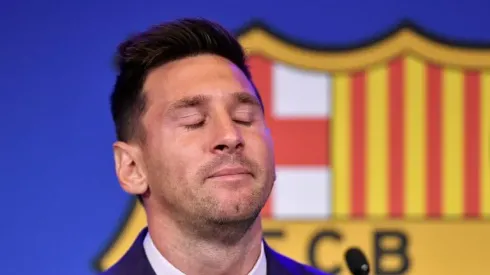 PSG wait impatiently for Messi as Barcelona weeps