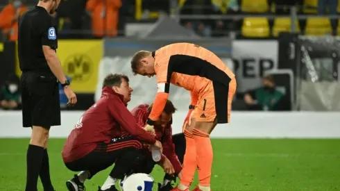 Bayern Munich wait on Neuer after ankle knock