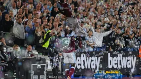 Moyes hopes it is the last waltz for Hammers Antonio