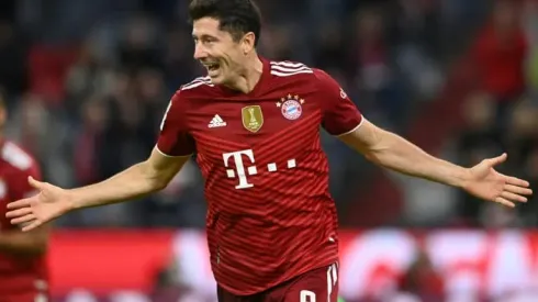 Lewandowski hits hat-trick to pass 300 goals for Bayern Munich