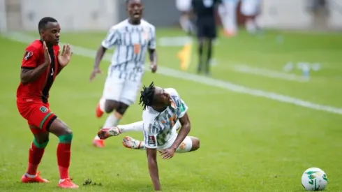 Mahrez scores twice as Algeria crush Niger