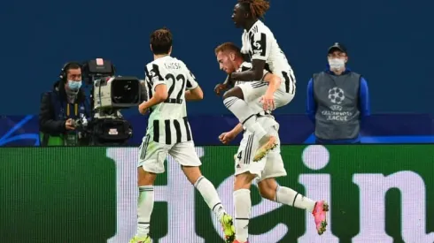 Kulusevski sinks Zenit to put Juve on brink