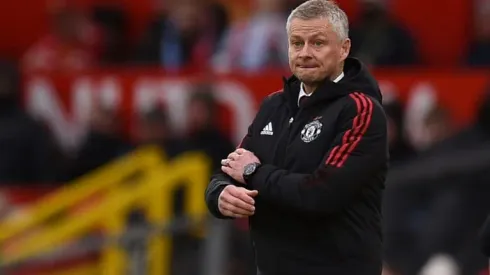 Man Utd derby defeat ramps up pressure on Solskjaer as Chelsea held
