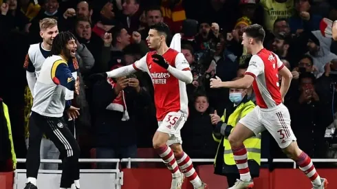 Arsenal thrive despite Aubameyang row as Premier League's Covid crisis deepens