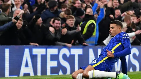 Chelsea too good for Spurs again, Liverpool close on Man City