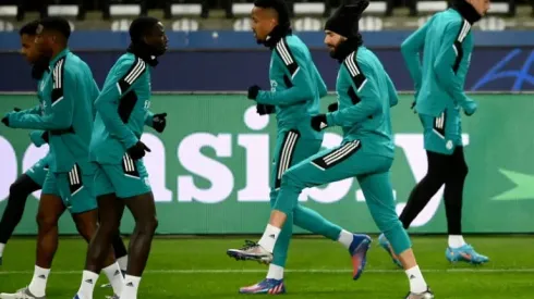 Benzema back for Real Madrid against PSG, Neymar on bench