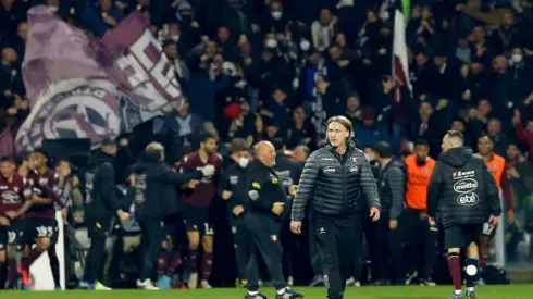 Milan held by rock-bottom Salernitana as door opens for Inter