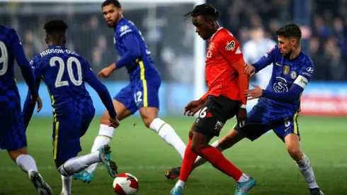 Chelsea survive FA Cup scare after Abramovich puts club up for sale