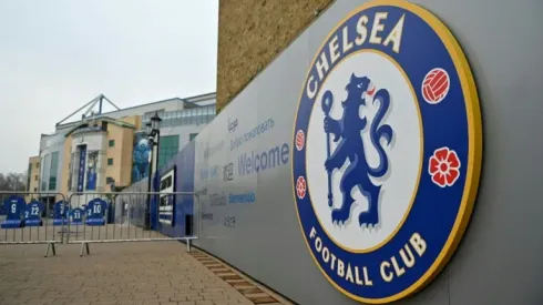 Turkish billionaire Bayrak enters race to buy Chelsea