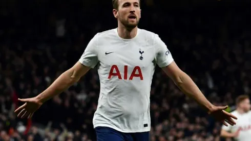 Kane targets Champions League place after Spurs humble Everton