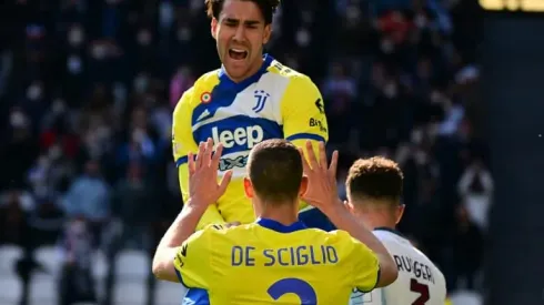 Juve keep pressure on top three, Roma thump Lazio