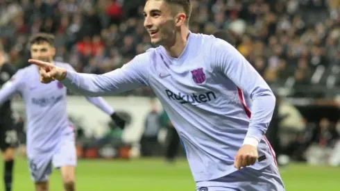 Torres equaliser rescues Barcelona, 10-man West Ham draw with Lyon