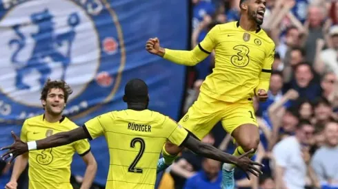 Chelsea sink Palace to book FA Cup final clash with Liverpool