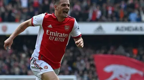 Top four 'gone' for Man Utd as Arsenal take control