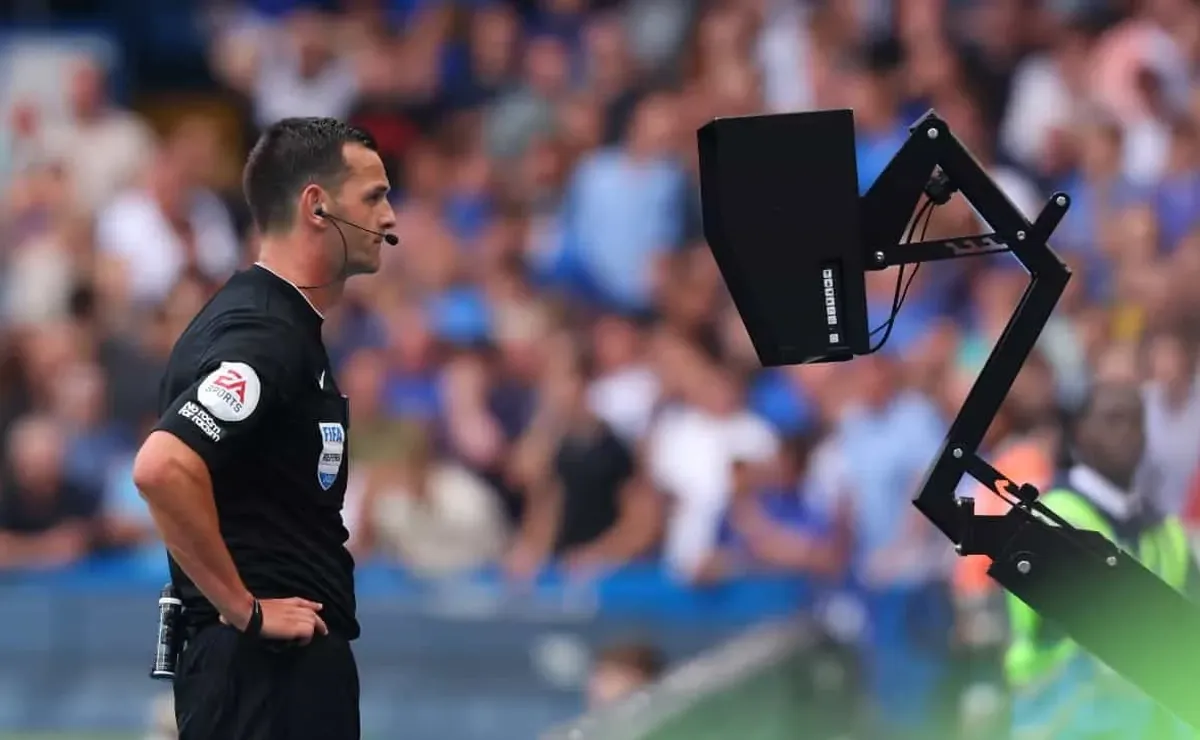 VAR calls to disallow goals for West Ham & Newcastle were wrong
