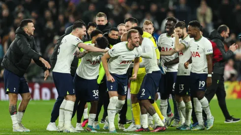 Record-breaking Kane goal dents City’s title hopes