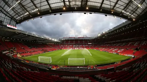 Two bids submitted before deadline to acquire Manchester United
