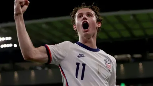 RB Salzburg midfielder Aaronson joins Leeds