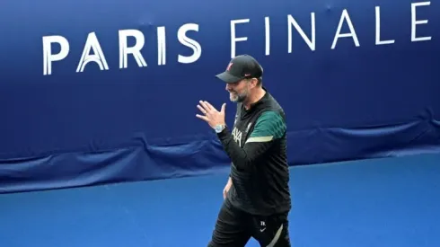 Klopp shrugs off Mane speculation, but concerned over new Paris pitch