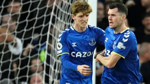 Everton owner Moshiri apologies to fans after relegation escape