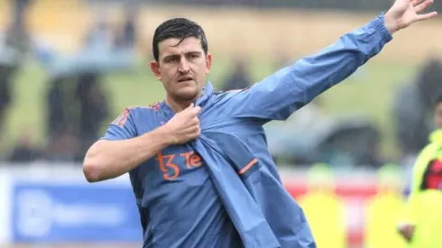 Ten Hag tells Maguire to win over critics, wants new players