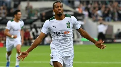 Plea penalty sends Gladbach top in Germany