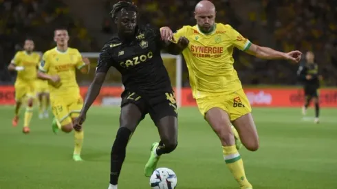 Lille punish striker Bayo for clubbing ahead of PSG drubbing