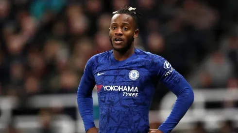 Michy Batshuayi transfers to Fenerbahce from Chelsea