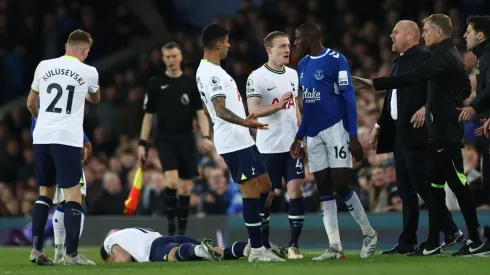 Sean Dyche blasts Harry Kane for reaction to red card clash