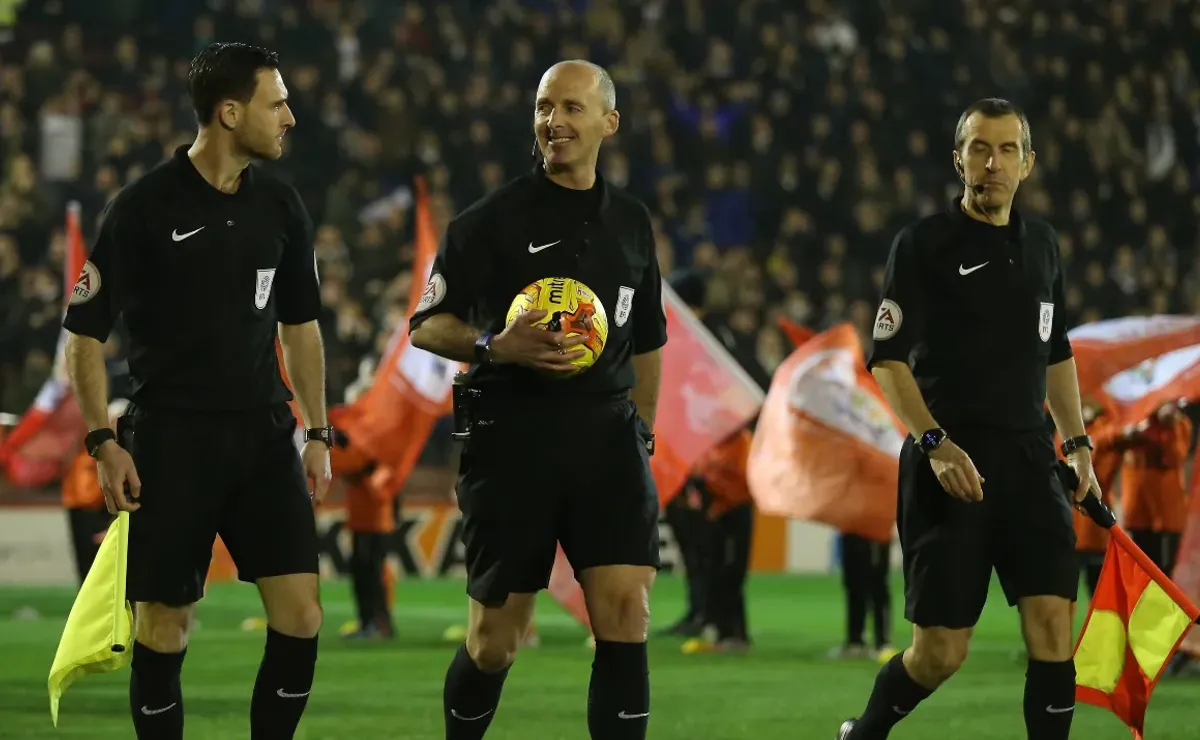 Former EPL official purposely made VAR error to protect ref