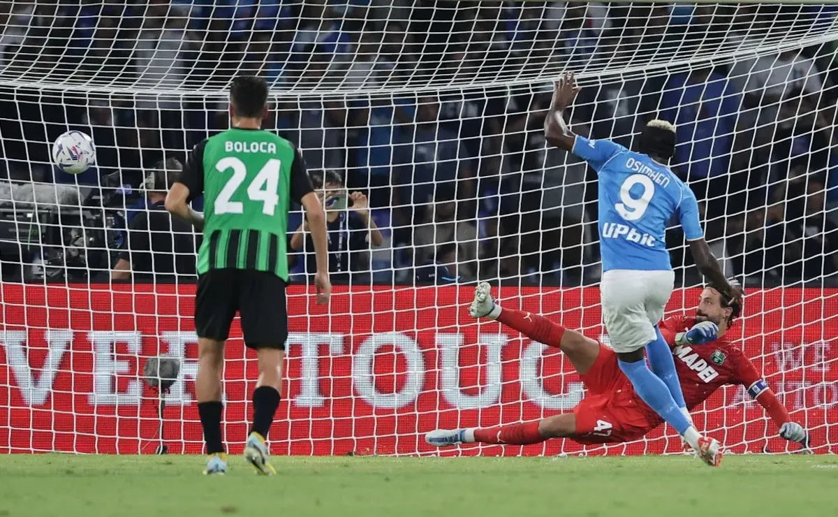 Napoli brush aside Sassuolo to maintain perfect start in Serie A