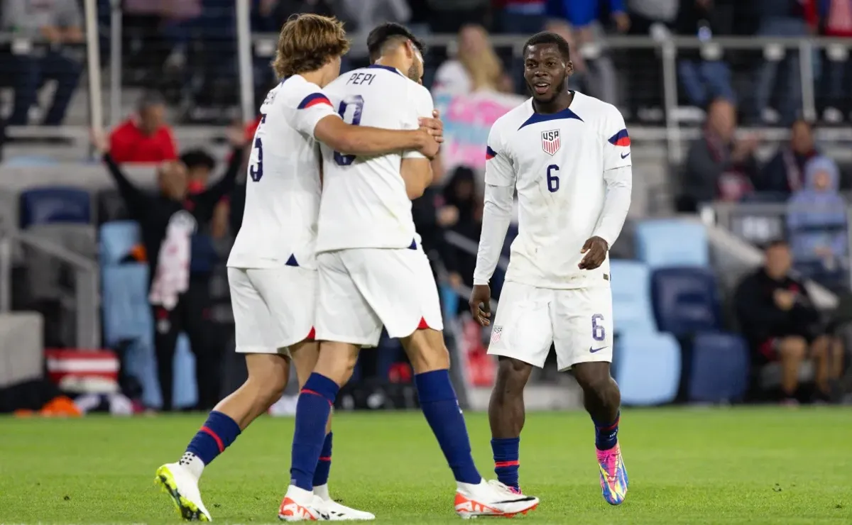 USMNT cruises to victory in friendly with Oman