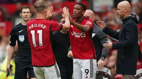 Ten Hag clarifies Hojlund substitution amidst heated fan reaction