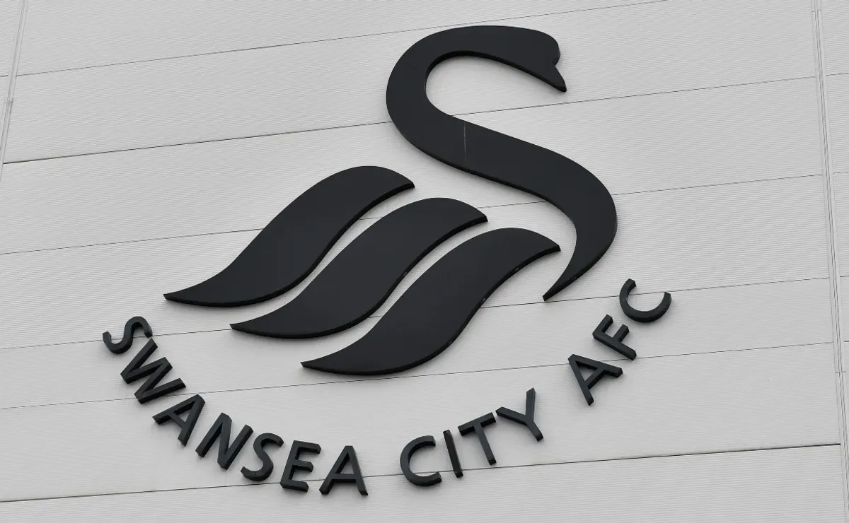 Kristian Fletcher running out of time to make Swansea debut