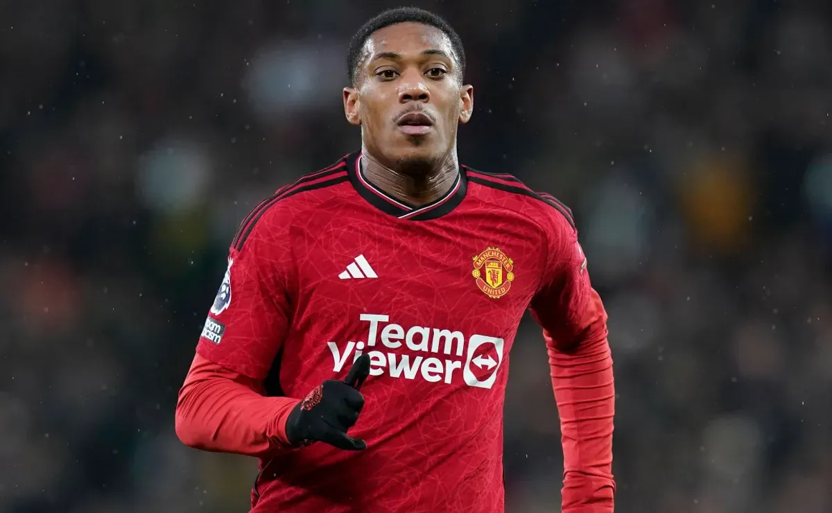 Martial revealed potential way out of United with feeble offer