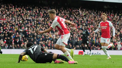 Arsenal gets back on track with 5-0 demolition of Palace